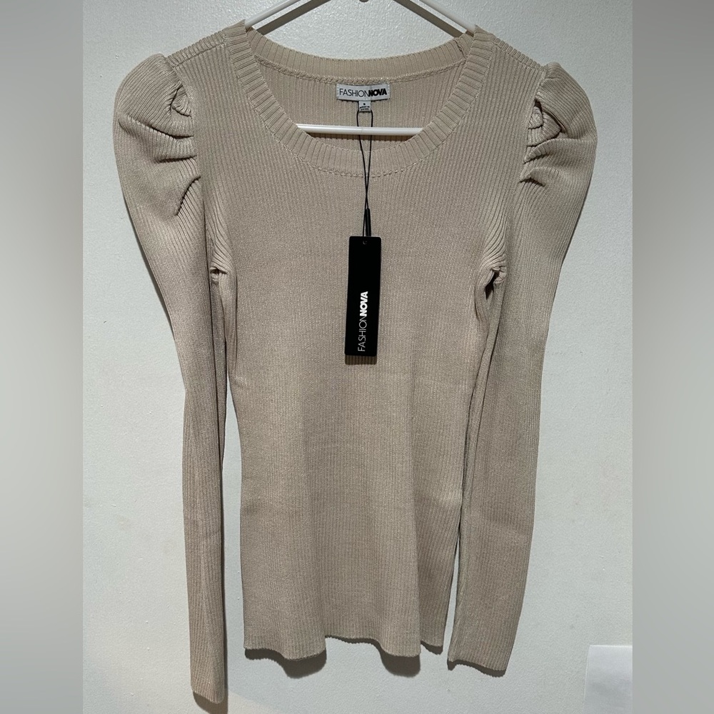 FASHION NOVA BEIGE SWEATER SIZE SMALL. NWT!! #22